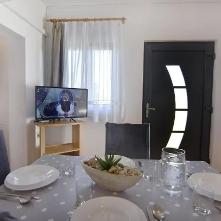 Daire Silva-unterkunft Im Erdgeschoss, 2 Schlafzimmer, Garten Bašanija