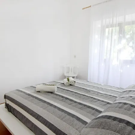 Silva-unterkunft Im Erdgeschoss, 2 Schlafzimmer, Garten Daire
