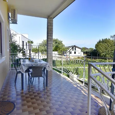 Silva-unterkunft Im Erdgeschoss, 2 Schlafzimmer, Garten Daire